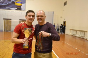 Капитан "СМП-760" Денис Воронко с кубком за III место в сезоне 2016/17